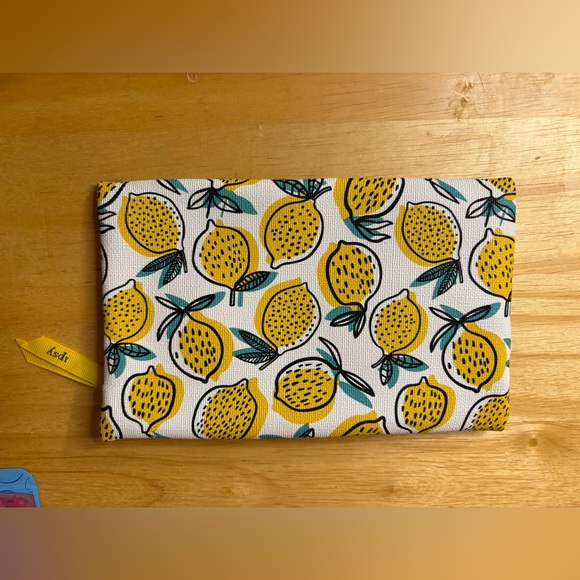 IPSY Lemon Makeup Bag + Skincare Beauty Bundle - Picture 3 of 10